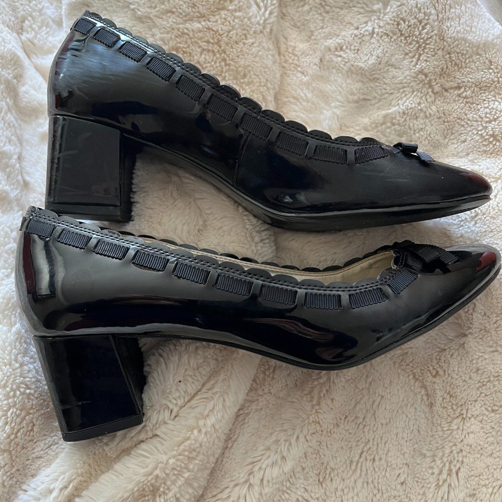 Bandalino chunky heeled pump